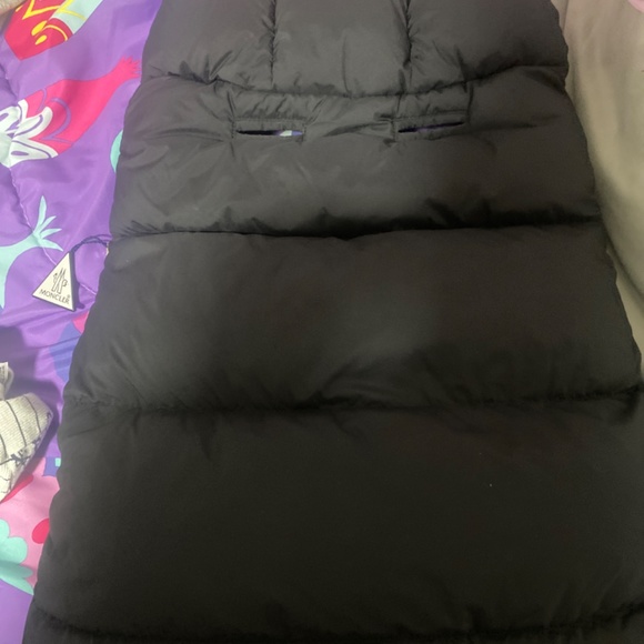 Moncler - Picture 2 of 4